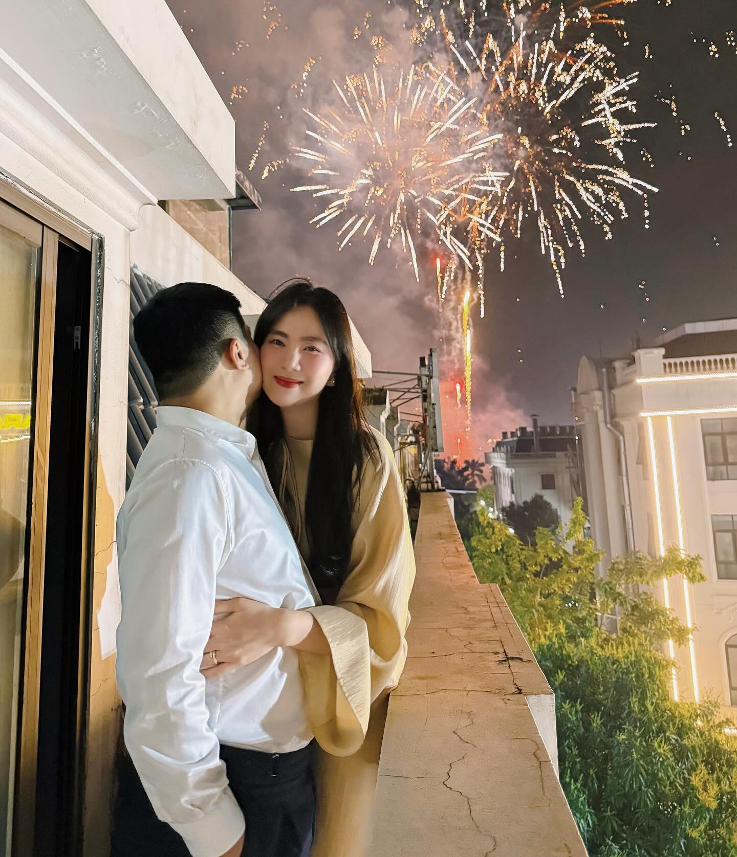 H&ocirc;n nh&acirc;n của người đẹp VTV với chồng k&eacute;m tuổi trong t&ograve;a nh&agrave; bề thế ở Bắc Ninh: Một bức ảnh h&eacute; lộ cuộc sống hiện tại- Ảnh 12.