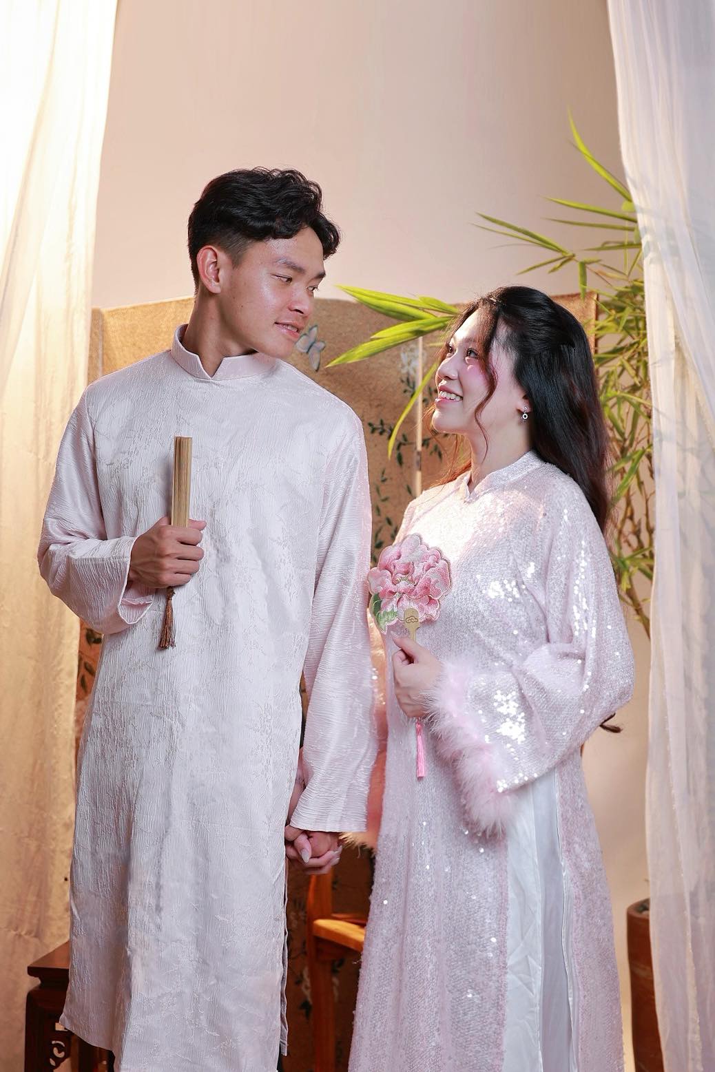 Tiền đạo U23 Việt Nam b&aacute;o "tin vui" sau 2 năm kết h&ocirc;n: Sắp đ&oacute;n "ngựa con" đầu l&ograve;ng!- Ảnh 4.