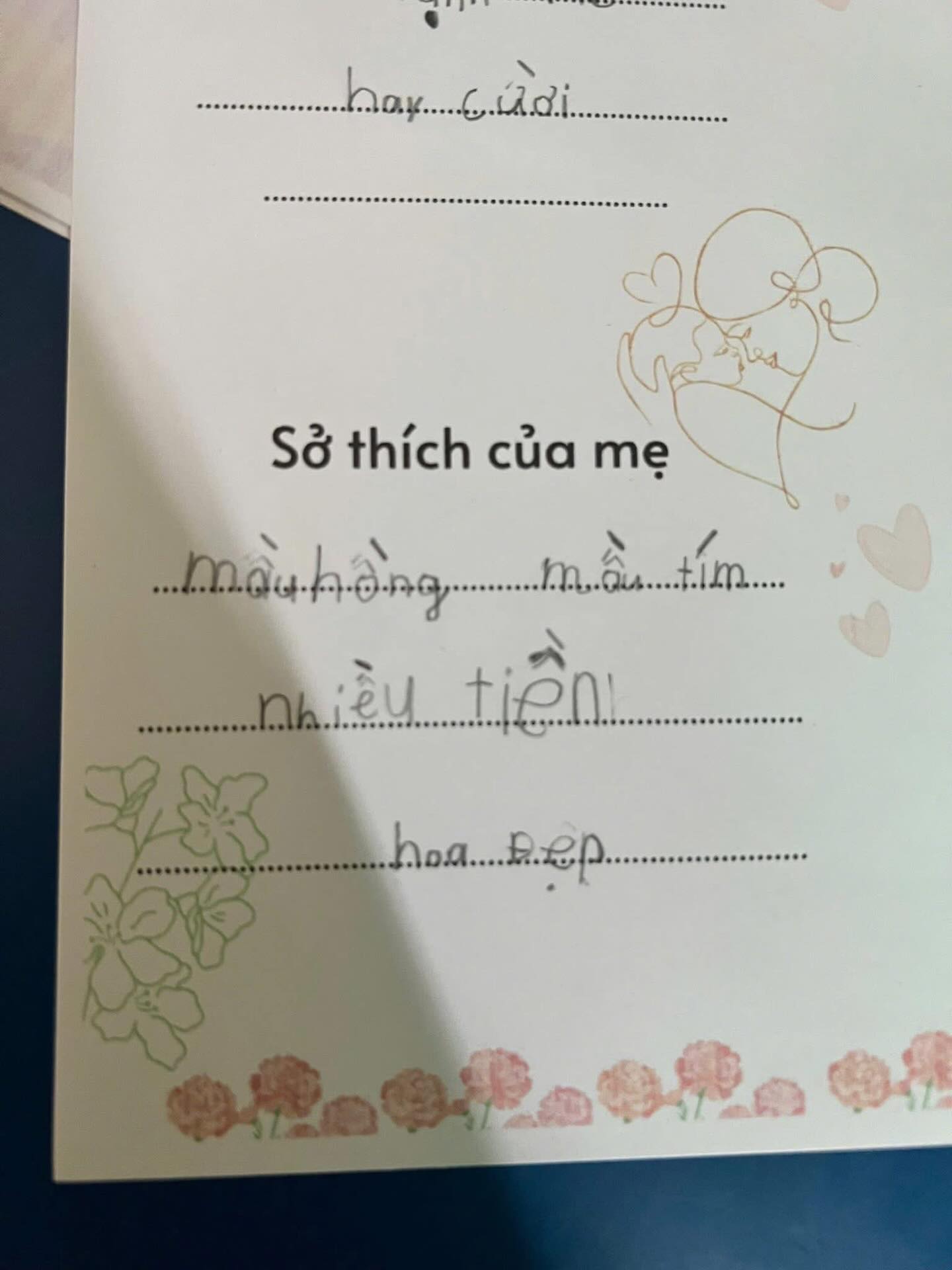 Cô giáo ra đề viết về sở thích của mẹ, học sinh tiểu học hóa "chuyên gia bóc phốt": Kỳ này bí mật gì lộ hết!- Ảnh 3. Cô giáo ra đề viết về sở thích của mẹ, học sinh tiểu học hóa "chuyên gia bóc phốt": Kỳ này bí mật gì lộ hết!- Ảnh 3.