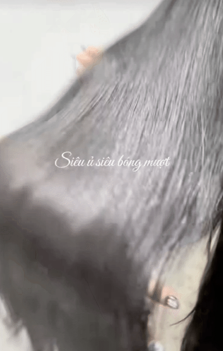 C&ocirc; n&agrave;ng n&agrave;y khoe m&aacute;i t&oacute;c đen b&oacute;ng v&agrave; tua tủa t&oacute;c con: B&iacute; mật nằm ở bước ủ với lọ dầu dưỡng gi&aacute; hơn 100k- Ảnh 16.