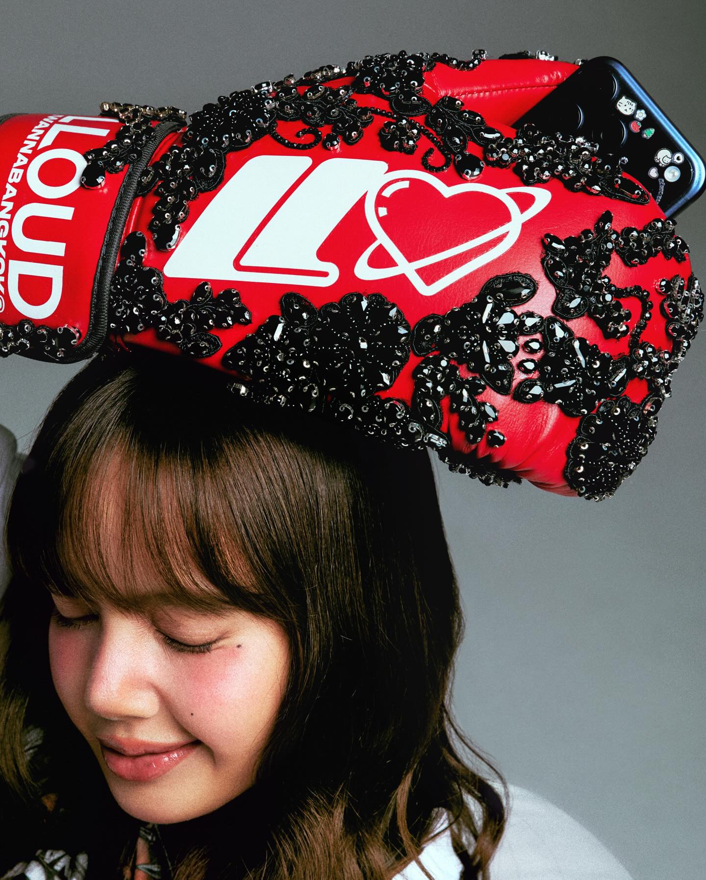 Lisa sắp b&aacute;n quần &aacute;o ở hội chợ- Ảnh 5.