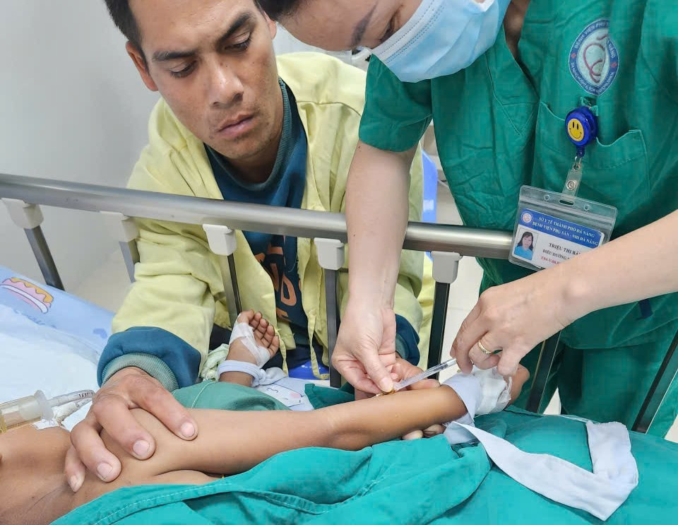 H&eacute; lộ nguy&ecirc;n nh&acirc;n m&oacute;n c&aacute; ủ chua khiến 3 trẻ ở Đ&agrave; Nẵng nguy kịch phải nhờ sự trợ gi&uacute;p từ WHO- Ảnh 2.