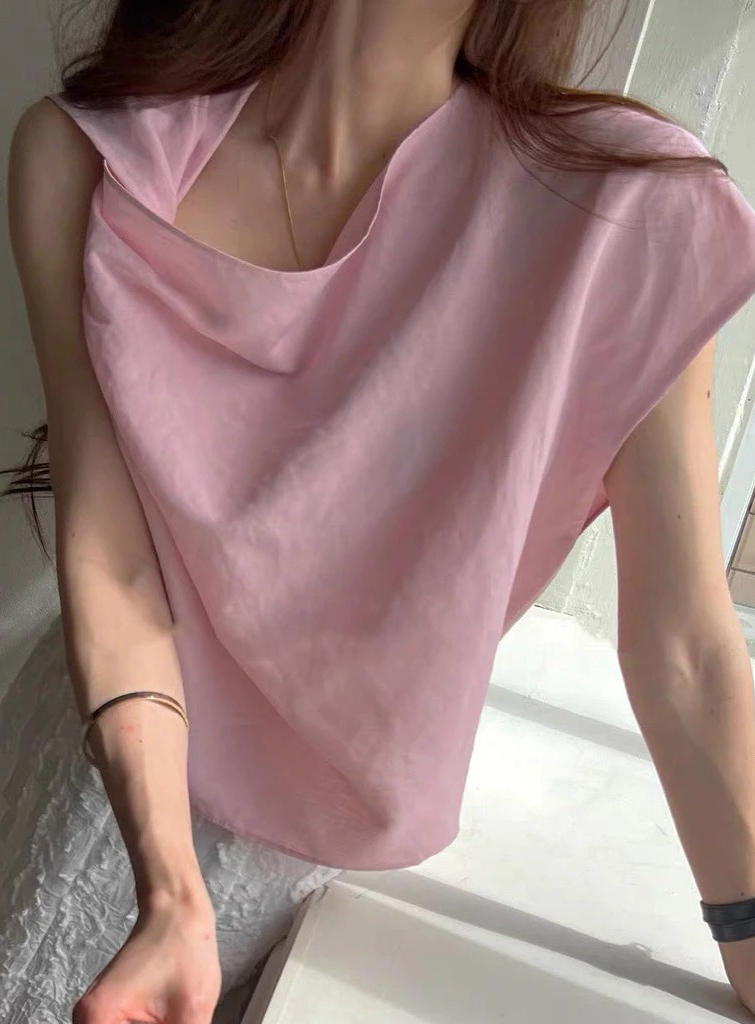 Hội mặc đẹp to&agrave;n cầu đều "thủ" chiếc &aacute;o n&agrave;y trong tủ: Xinh đứ đừ, diện c&ugrave;ng ch&acirc;n v&aacute;y hay quần jeans đều hợp v&ocirc; đối- Ảnh 20.