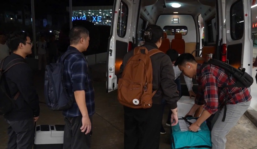 Chuyến bay đ&ecirc;m mang "sự sống" cho nhiều người- Ảnh 1.