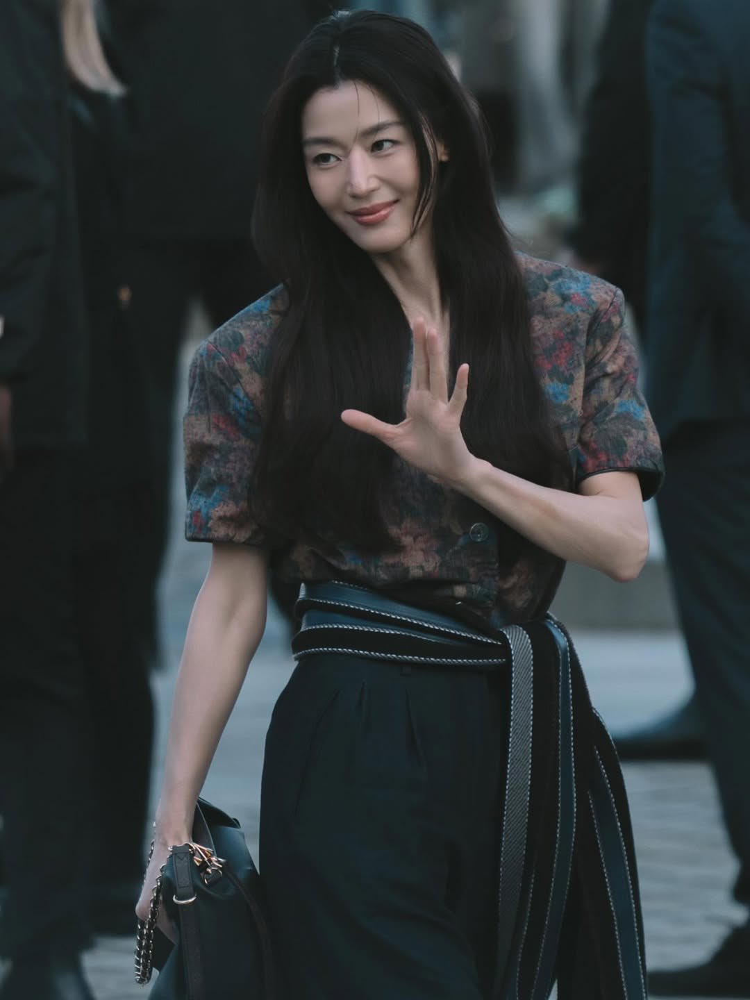 Jeon Ji Hyun vs Thư Kỳ: Cặp kỳ ph&ugrave;ng địch thủ U50 ầm ĩ nhất l&uacute;c n&agrave;y, chỉ ngắm th&ocirc;i chứ kh&ocirc;ng thể lựa chọn- Ảnh 5.