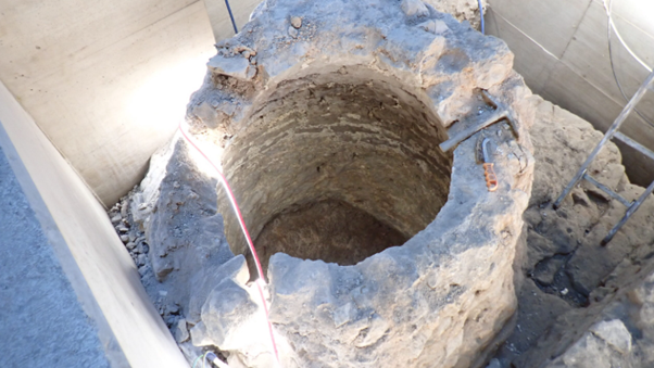 Sửa thang m&aacute;y, lọt v&agrave;o thế giới 2.000 năm trước dưới hầm kh&aacute;ch sạn- Ảnh 2.