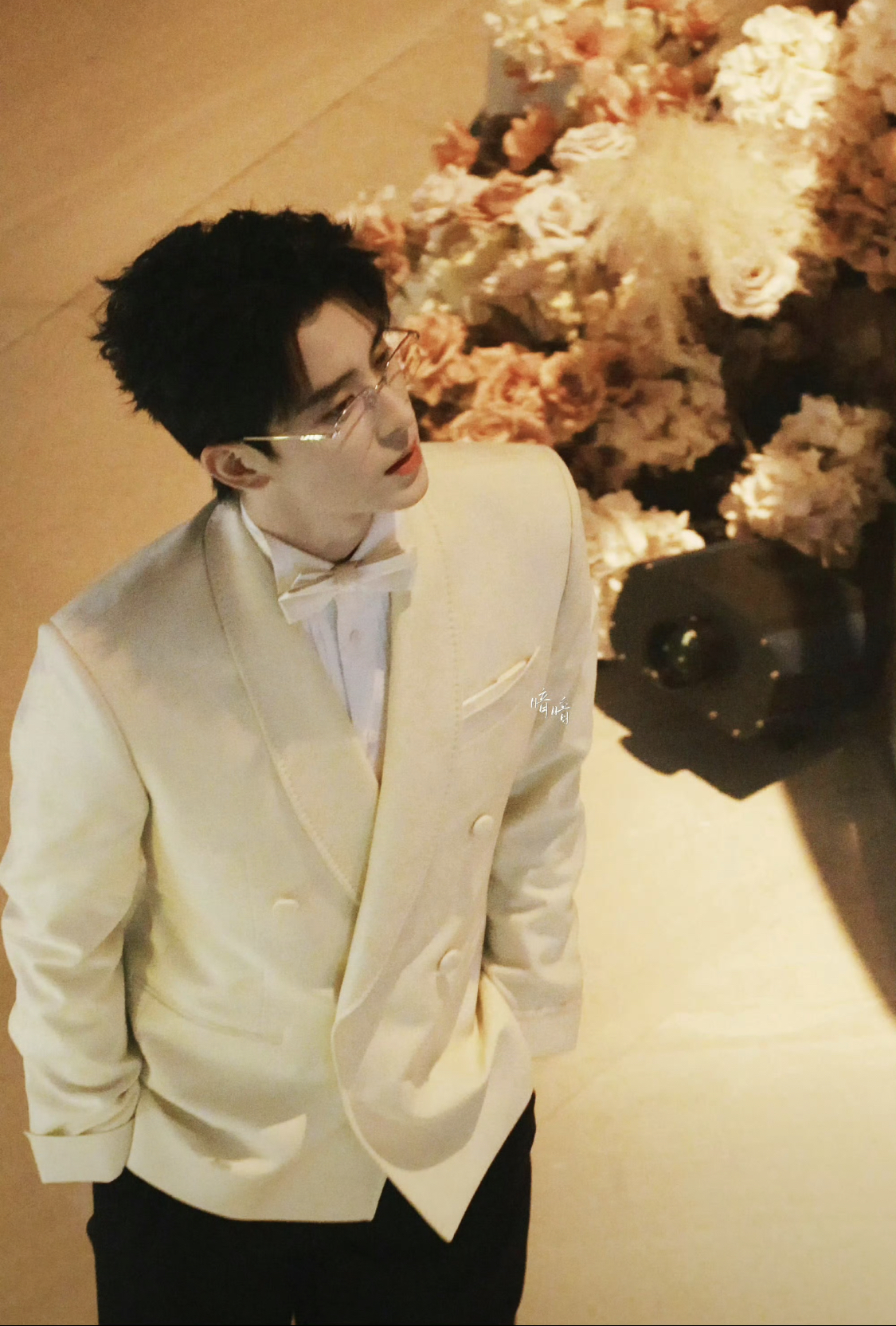 Đ&aacute;m cưới h&agrave;o m&ocirc;n đẹp chấn động MXH: C&ocirc; d&acirc;u ch&uacute; rể kh&ocirc;ng lỗ hổng visual, nh&igrave;n đ&acirc;u cũng thấy phả ra &ldquo;m&ugrave;i tiền&rdquo;- Ảnh 4.