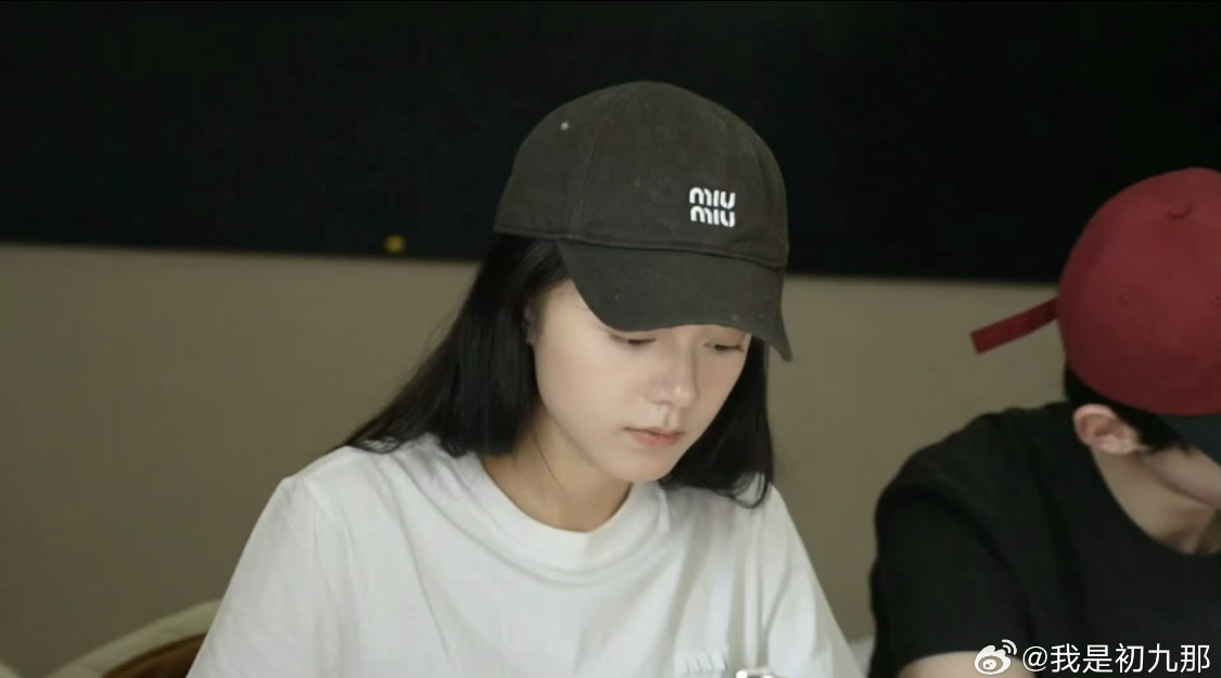 10 nữ thần mặt mộc đẹp nhất Trung Quốc: Địch Lệ Nhiệt Ba xếp sau Vương Sở Nhi&ecirc;n, hạng 1 soi cả ng&agrave;y kh&ocirc;ng ra khuyết điểm- Ảnh 5.