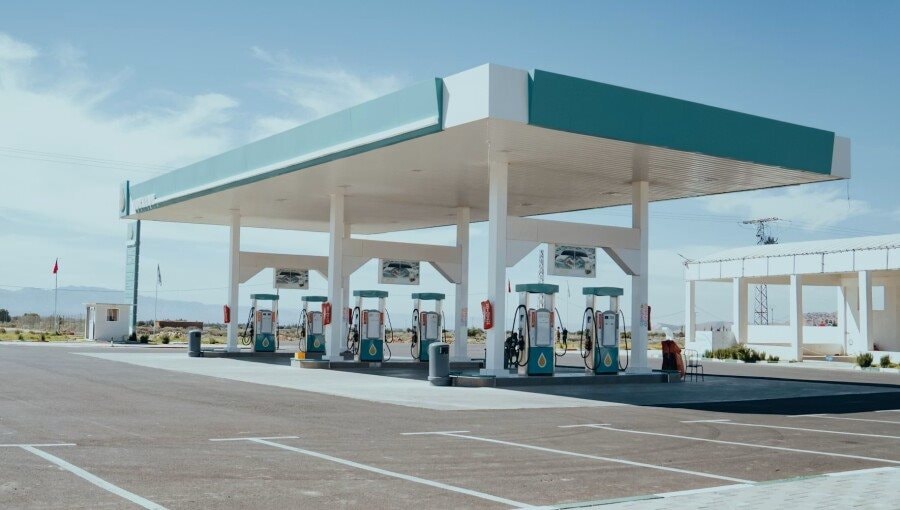 Campuchia hứng 'c&uacute; sốc' từ xung đột Trung Đ&ocirc;ng: Gần 2.000 c&acirc;y xăng đ&oacute;ng cửa v&igrave; hết h&agrave;ng- Ảnh 1.