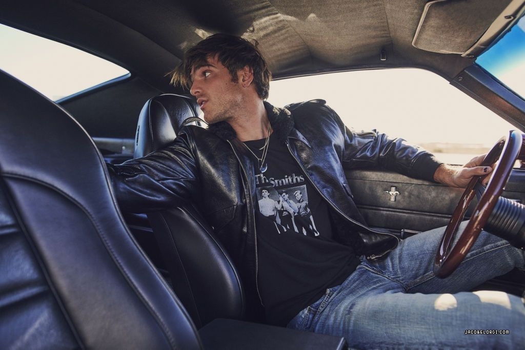 Mỹ nam 1m96 khiến thế giới 