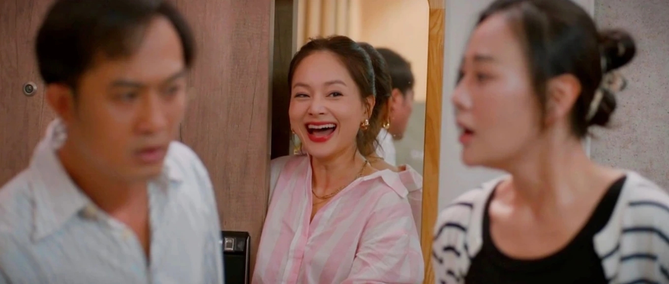 Kh&ocirc;ng ai đi&ecirc;n như Lan Phương- Ảnh 6.