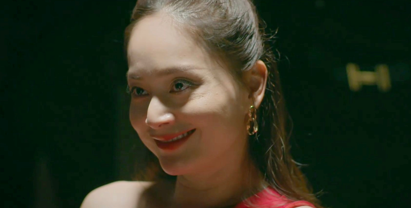 Kh&ocirc;ng ai đi&ecirc;n như Lan Phương- Ảnh 1.