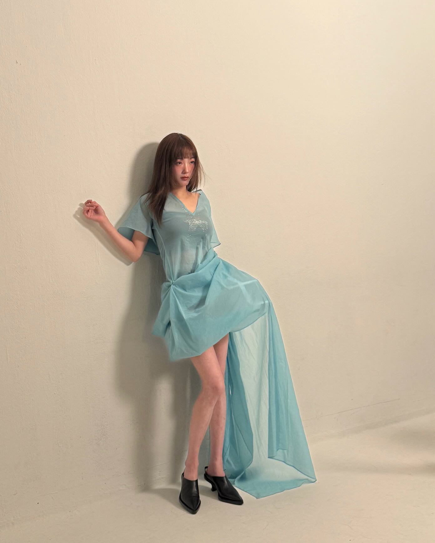 Mỹ nh&acirc;n Squid Game chỉ c&ograve;n 36kg d&ugrave; cao 1m62, fan nh&igrave;n đ&ocirc;i ch&acirc;n gầy bước đi như sắp g&atilde;y m&agrave; x&oacute;t- Ảnh 5.