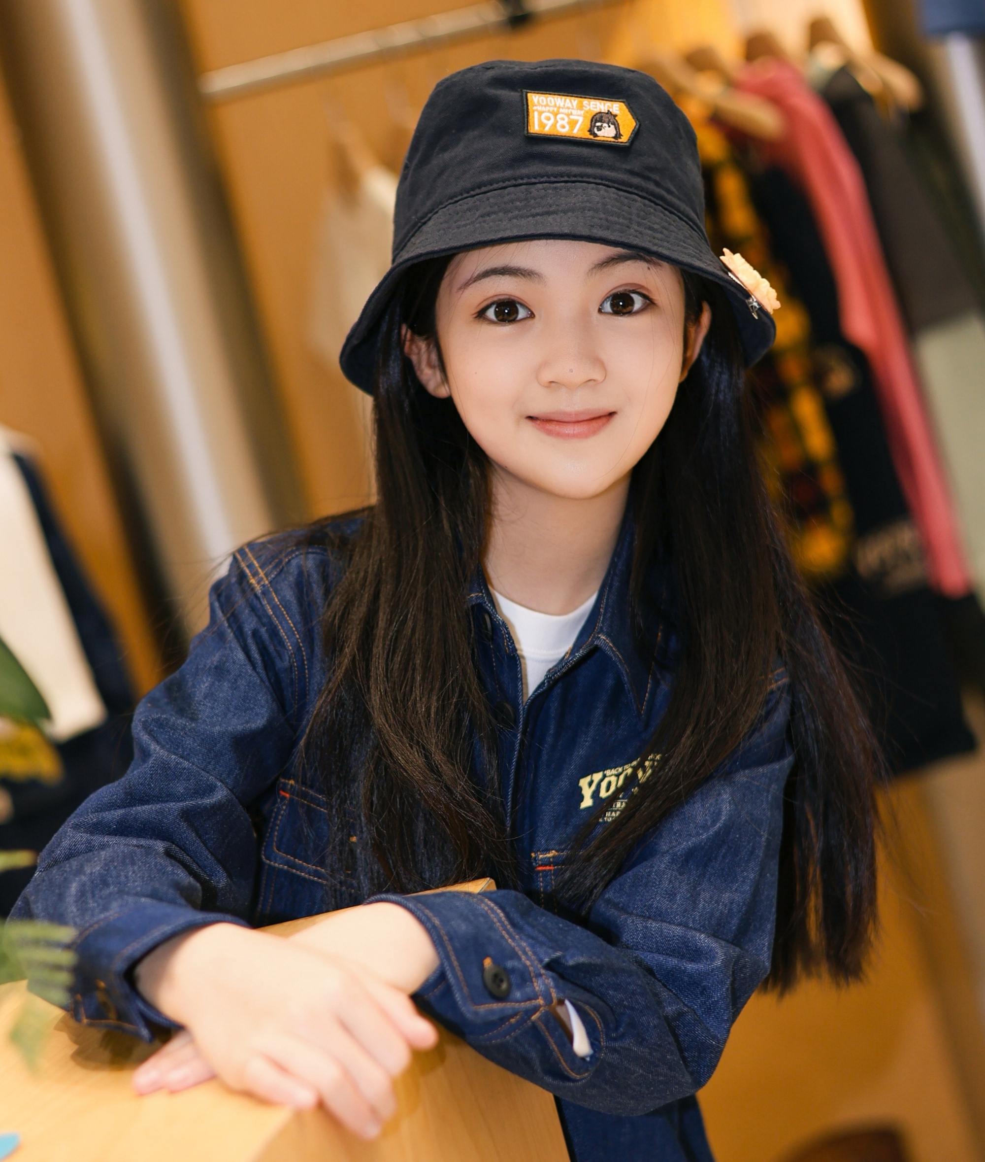 Hiếm lắm mới c&oacute; c&ocirc; b&eacute; 12 tuổi đ&atilde; ra d&aacute;ng mỹ nh&acirc;n: Nhan sắc bạc tỷ kh&ocirc;ng mua nổi, 1 năm đ&oacute;ng 12 phim qu&aacute; đỉnh- Ảnh 3.