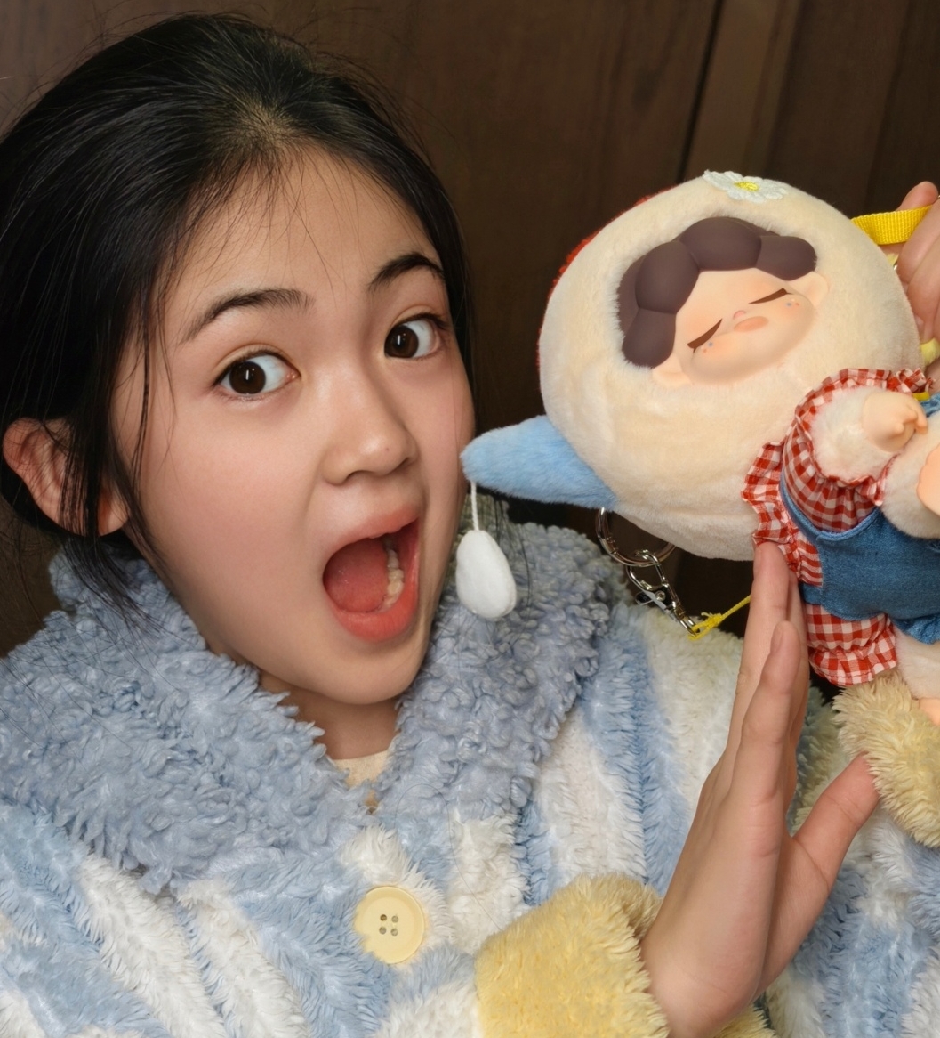 Hiếm lắm mới c&oacute; c&ocirc; b&eacute; 12 tuổi đ&atilde; ra d&aacute;ng mỹ nh&acirc;n: Nhan sắc bạc tỷ kh&ocirc;ng mua nổi, 1 năm đ&oacute;ng 12 phim qu&aacute; đỉnh- Ảnh 10.