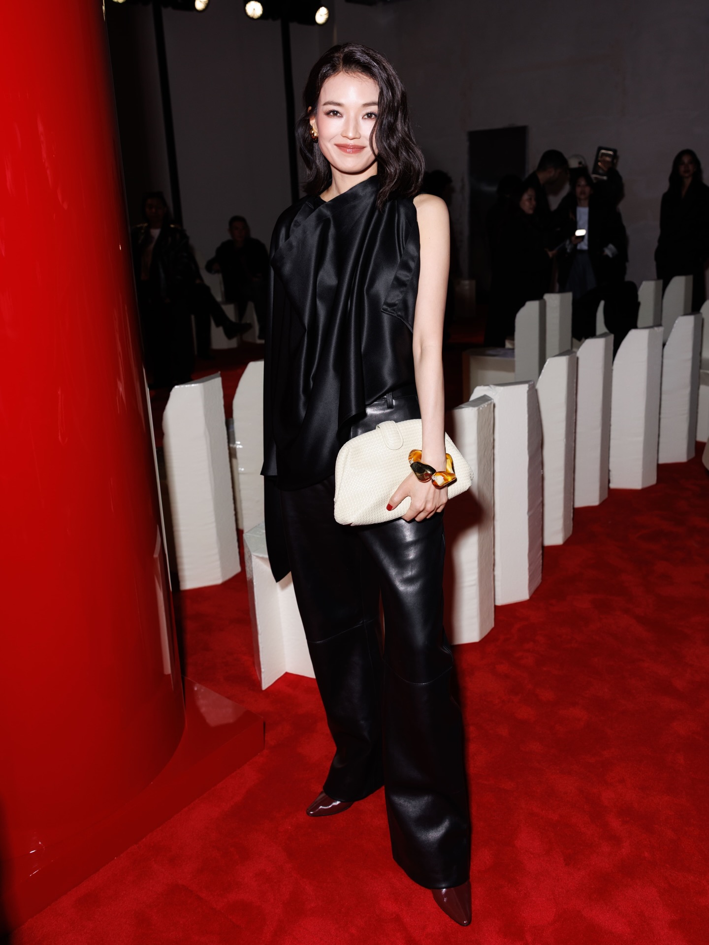 Jeon Ji Hyun vs Thư Kỳ: Cặp kỳ ph&ugrave;ng địch thủ U50 ầm ĩ nhất l&uacute;c n&agrave;y, chỉ ngắm th&ocirc;i chứ kh&ocirc;ng thể lựa chọn- Ảnh 2.