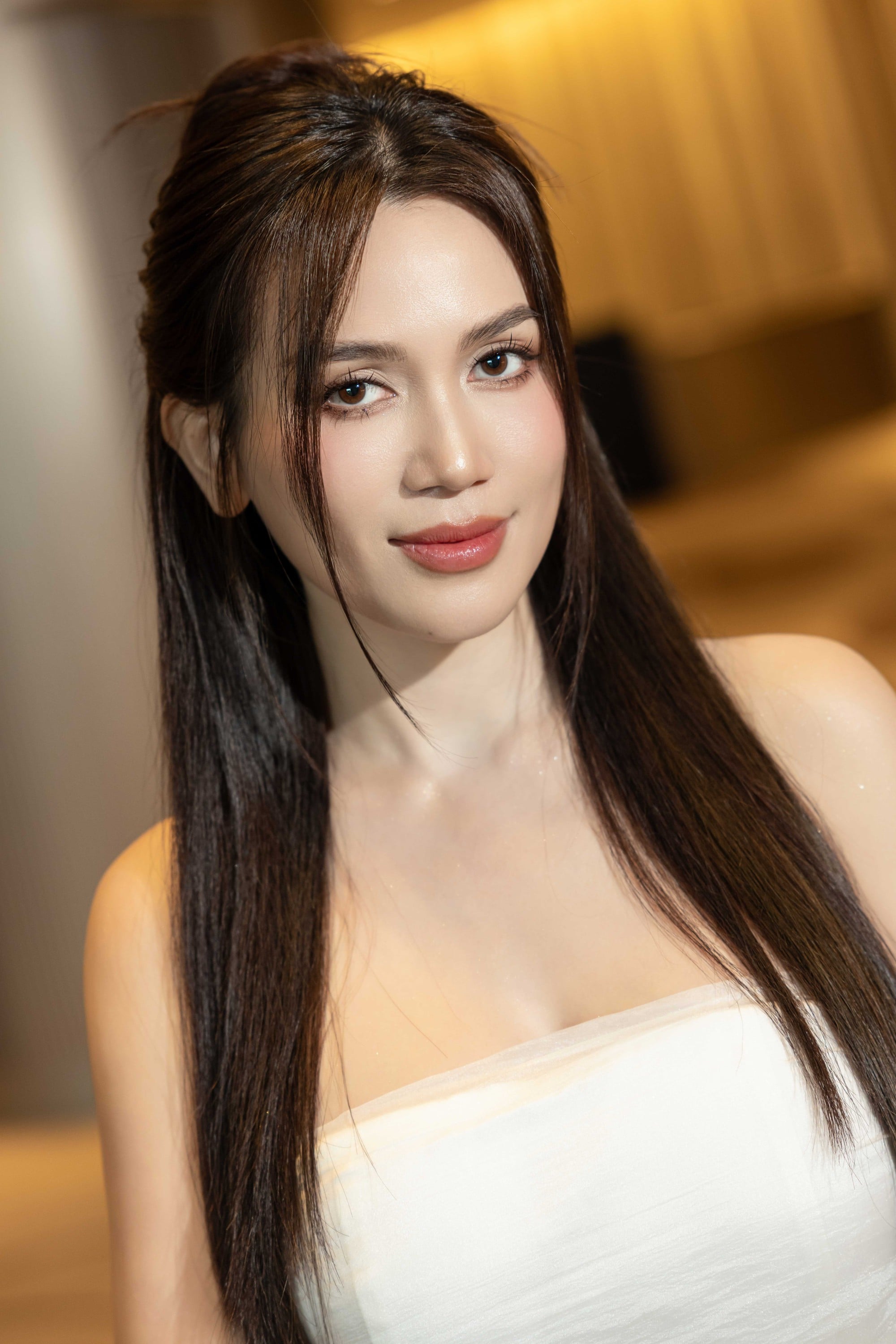 40 tuổi m&agrave; body vẫn như g&aacute;i đ&ocirc;i mươi: B&iacute; quyết giữ d&aacute;ng của Sĩ Thanh h&oacute;a ra kh&ocirc;ng kh&oacute; với chị em- Ảnh 1.