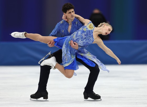 Nhận chẩn đo&aacute;n ung thư buồng trứng ở tuổi 31, nữ VĐV vẫn trở lại s&acirc;n băng v&agrave; gi&agrave;nh huy chương Olympic: "T&ocirc;i chiến đấu v&igrave; mẹ"- Ảnh 2.