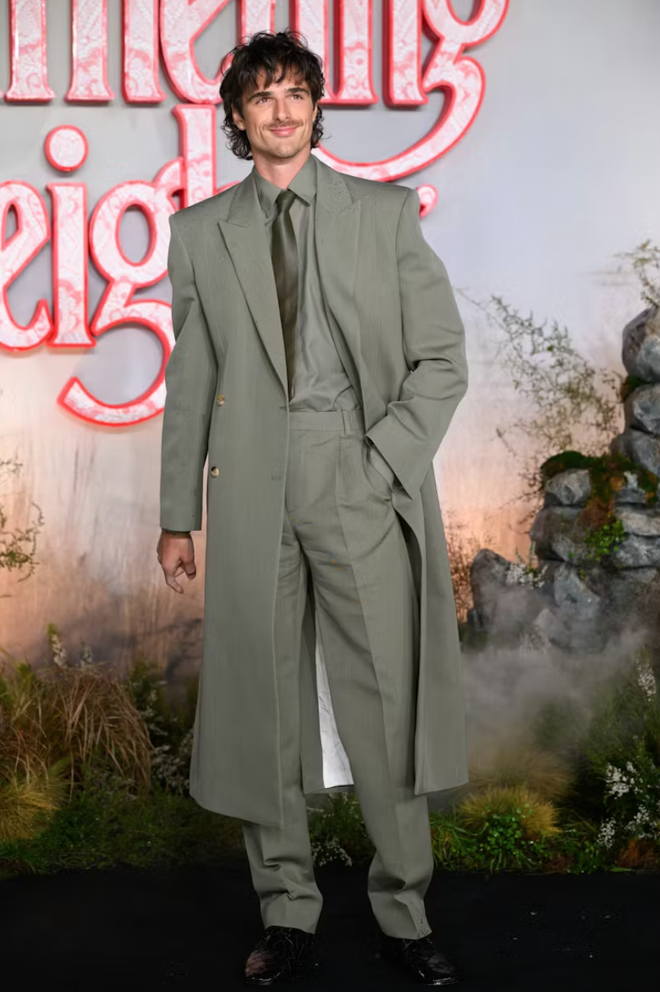 Jacob Elordi: &Ocirc;ng ho&agrave;ng Bottega, chiến thần thời trang mới đang định nghĩa lại menswear hiện đại l&agrave; thế n&agrave;o- Ảnh 2.