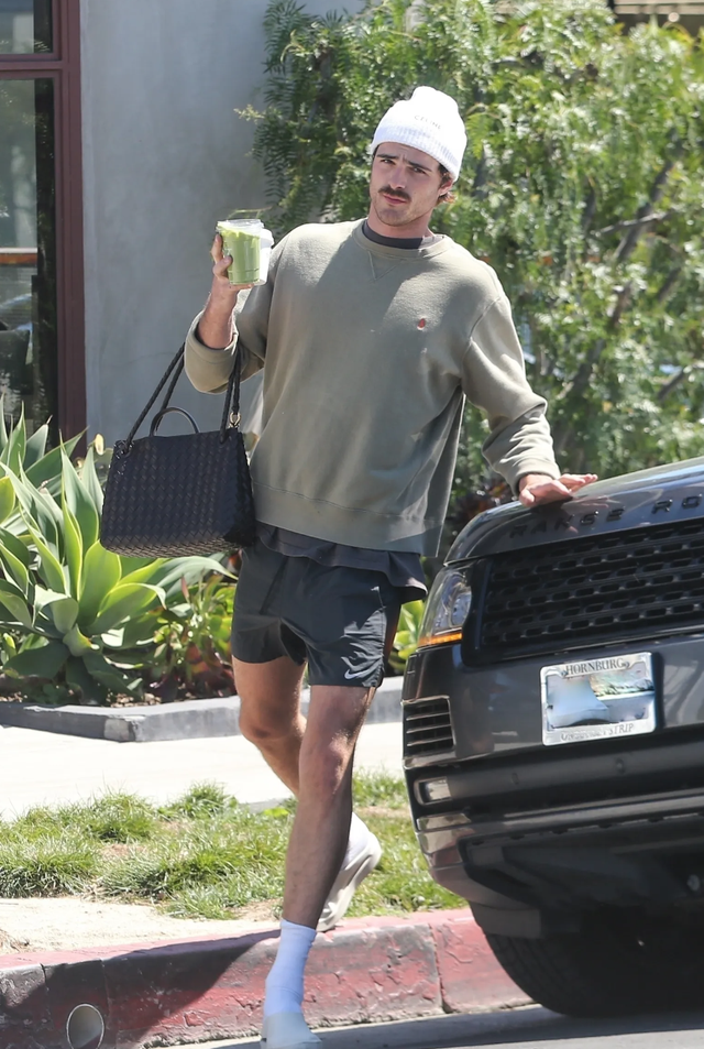 Jacob Elordi: &Ocirc;ng ho&agrave;ng Bottega, chiến thần thời trang mới đang định nghĩa lại menswear hiện đại l&agrave; thế n&agrave;o- Ảnh 8.