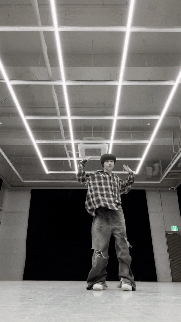 Ca kh&uacute;c gi&uacute;p 5 mỹ nh&acirc;n hết thời "hồi sinh": 6 năm mới v&agrave;o BXH quốc gia, nhan sắc t&agrave;i năng c&oacute; đủ m&agrave; vẫn flop- Ảnh 2.