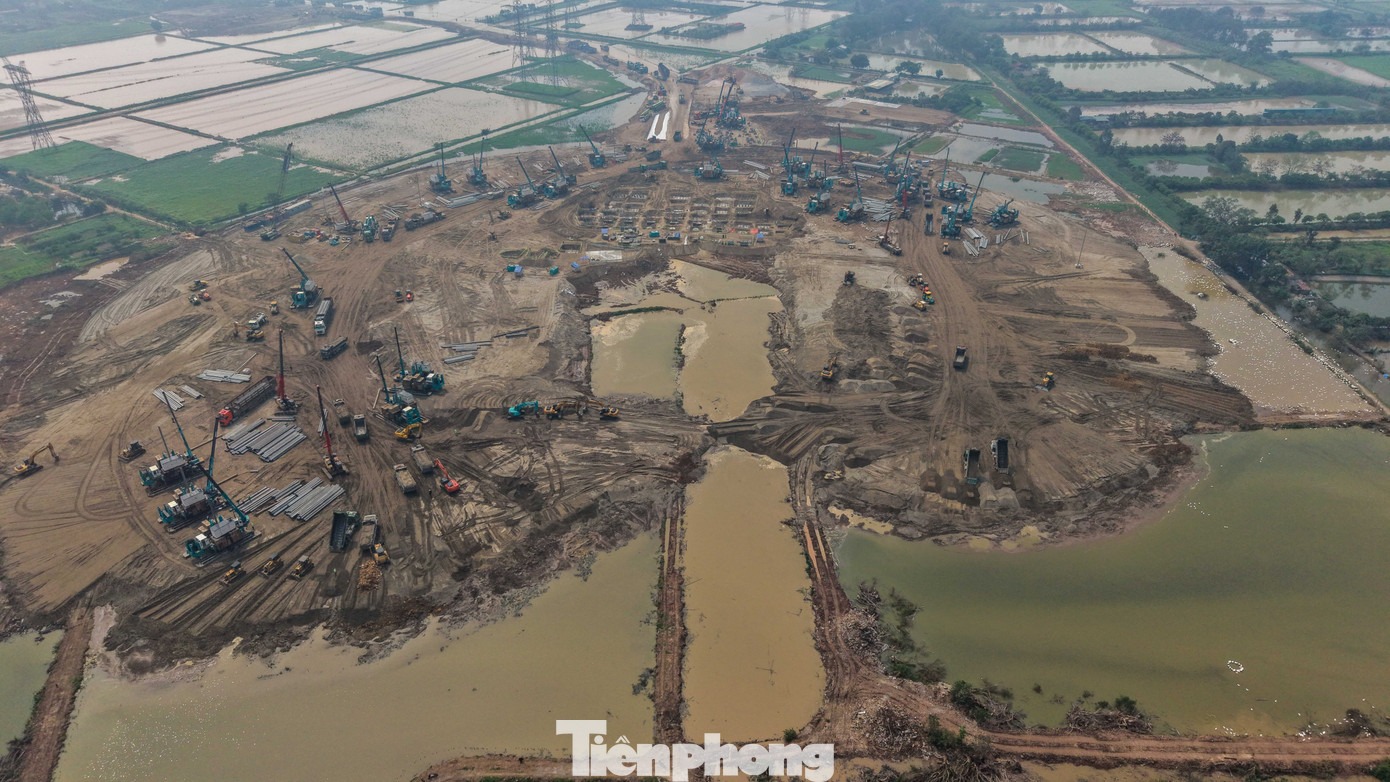 Khung cảnh đặt biệt tại si&ecirc;u s&acirc;n 135.000 chỗ ngồi lớn nhất thế giới ở Việt Nam, sẽ c&oacute; những c&ocirc;ng nghệ 