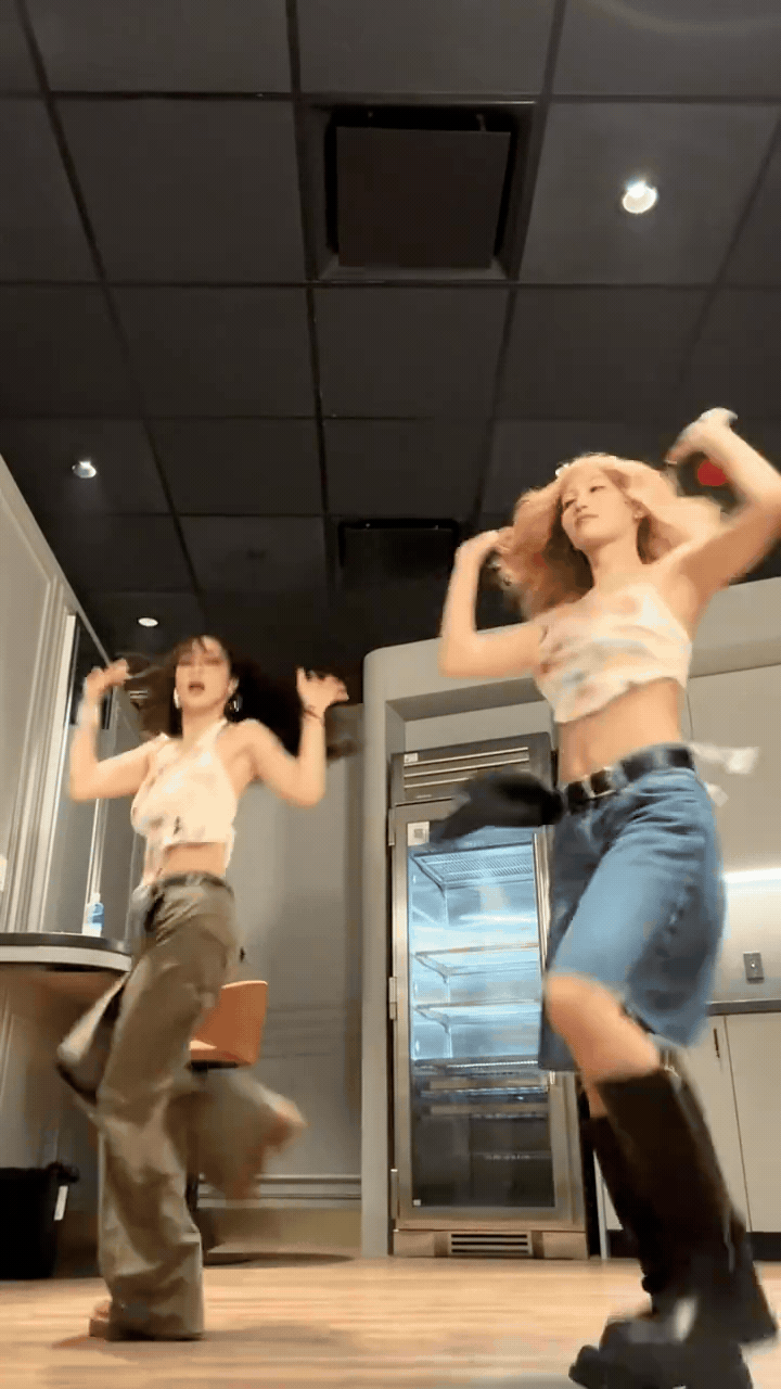 Ca kh&uacute;c gi&uacute;p 5 mỹ nh&acirc;n hết thời "hồi sinh": 6 năm mới v&agrave;o BXH quốc gia, nhan sắc t&agrave;i năng c&oacute; đủ m&agrave; vẫn flop- Ảnh 3.