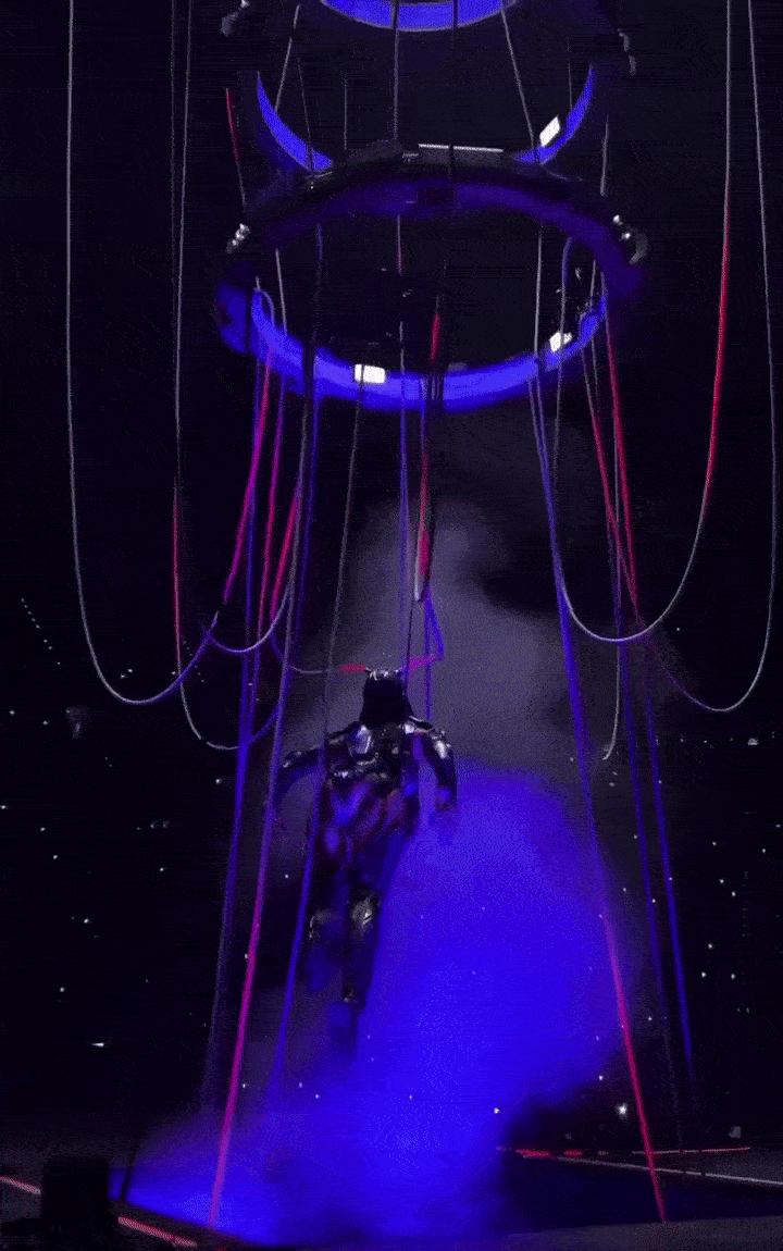 Clip sốc: Katy Perry đang quay MV bị thi&ecirc;u sống như ngọn đuốc, ekip t&aacute; hỏa lao ra dập lửa- Ảnh 5.