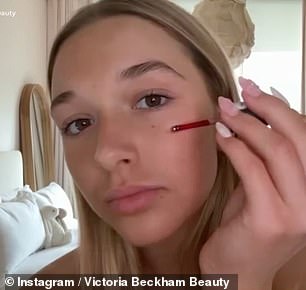 Tiểu thư Harper Beckham 14 tuổi xinh đẹp phổng phao, được v&iacute; như Kylie Jenner phi&ecirc;n bản Anh- Ảnh 2.