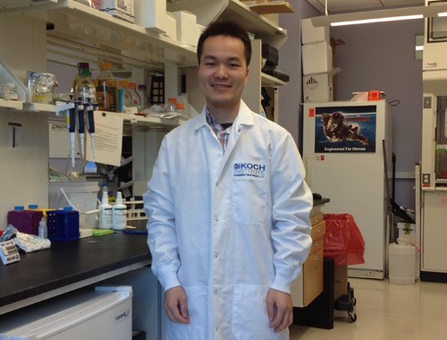 Bố mẹ l&agrave;m n&ocirc;ng, con trai tr&uacute;ng tuyển Harvard: Giờ l&agrave; CEO c&ocirc;ng ty c&ocirc;ng nghệ sinh học, doanh thu hơn 860 tỷ/ năm- Ảnh 2.