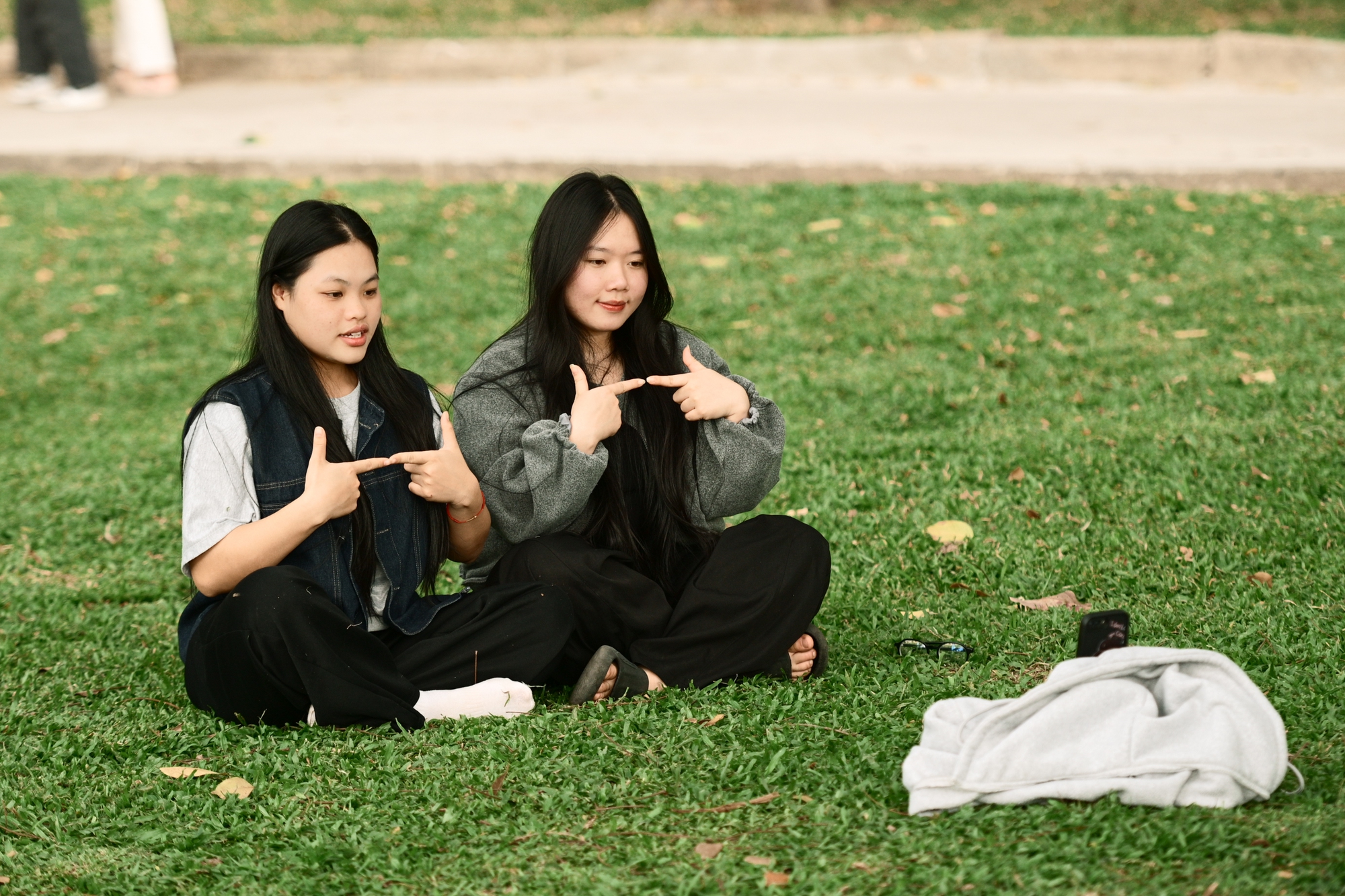 Người Hà Nội đang đổ xô ra công viên Thống Nhất săn lùng một khung cảnh vô thực- Ảnh 18. Người Hà Nội đang đổ xô ra công viên Thống Nhất săn lùng một khung cảnh vô thực- Ảnh 18.