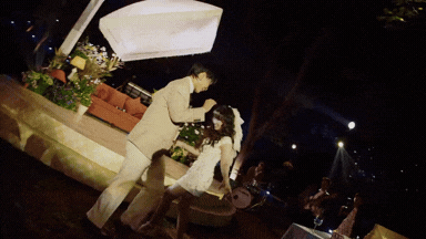 Hé lộ hôn lễ của nam ca sĩ Việt và quản lý 11 năm- Ảnh 2. Hé lộ hôn lễ của nam ca sĩ Việt và quản lý 11 năm- Ảnh 2.