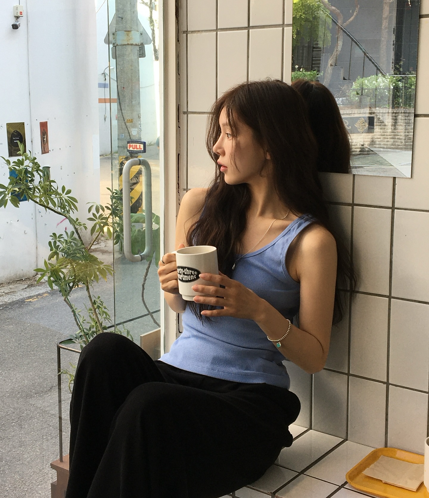 Si&ecirc;u b&iacute; k&iacute;p chọn &aacute;o m&ugrave;a h&egrave;: Cứ mang 5 gam m&agrave;u n&agrave;y l&agrave; mặc l&ecirc;n "auto" sang chảnh- Ảnh 12.