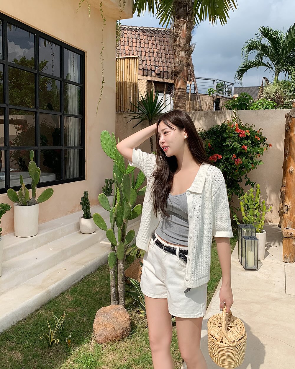 Si&ecirc;u b&iacute; k&iacute;p chọn &aacute;o m&ugrave;a h&egrave;: Cứ mang 5 gam m&agrave;u n&agrave;y l&agrave; mặc l&ecirc;n "auto" sang chảnh- Ảnh 5.