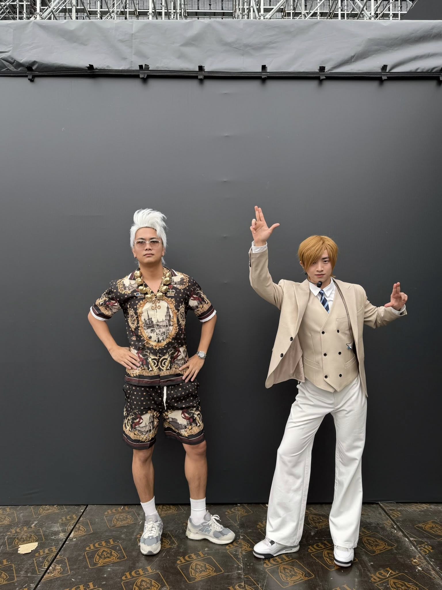 D&agrave;n Anh Trai Say Hi 