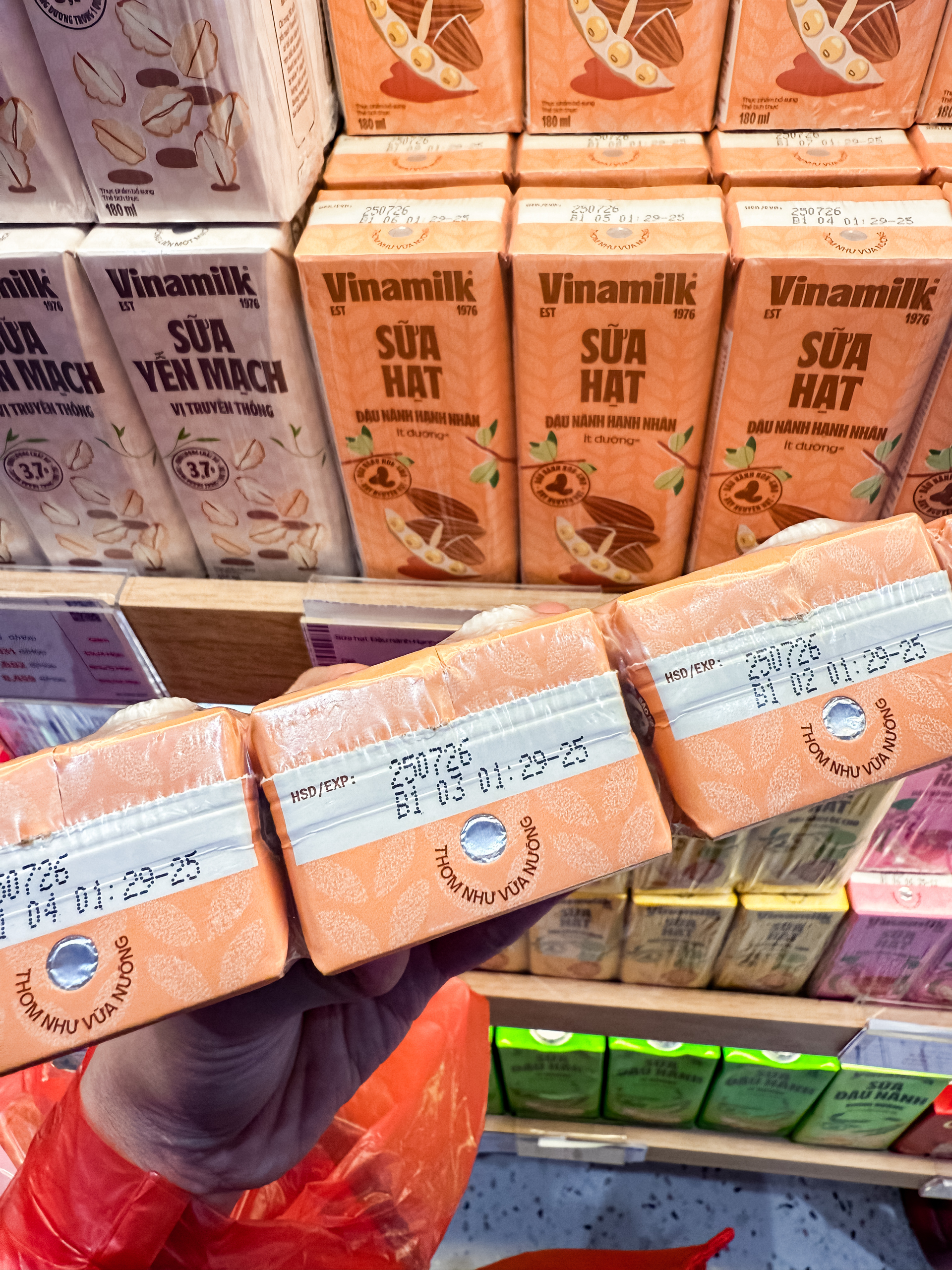 H&atilde;ng sữa quốc d&acirc;n Vinamilk đặt "mật m&atilde;" tr&ecirc;n bao b&igrave;- Ảnh 7.