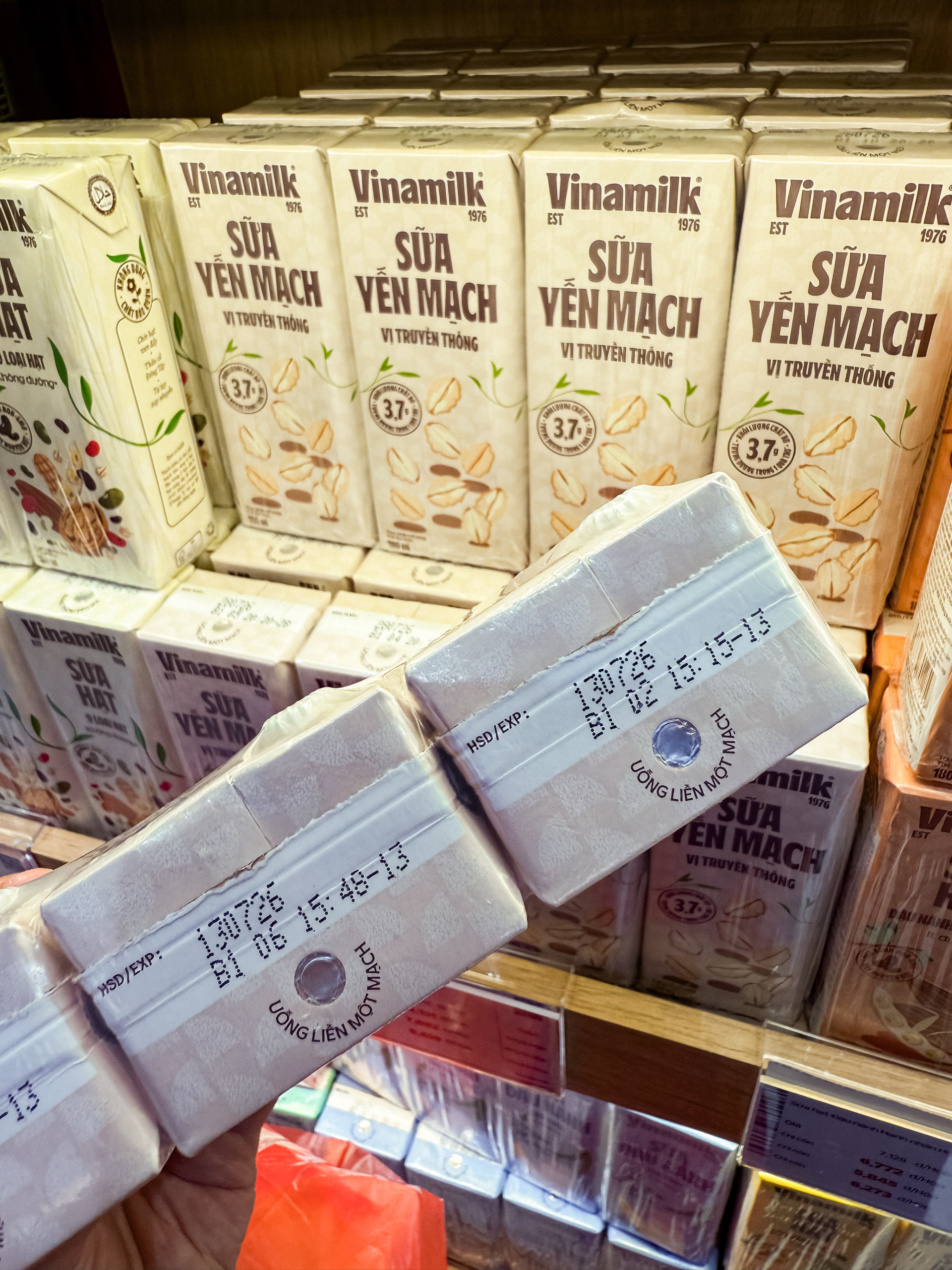 H&atilde;ng sữa quốc d&acirc;n Vinamilk đặt "mật m&atilde;" tr&ecirc;n bao b&igrave;- Ảnh 8.