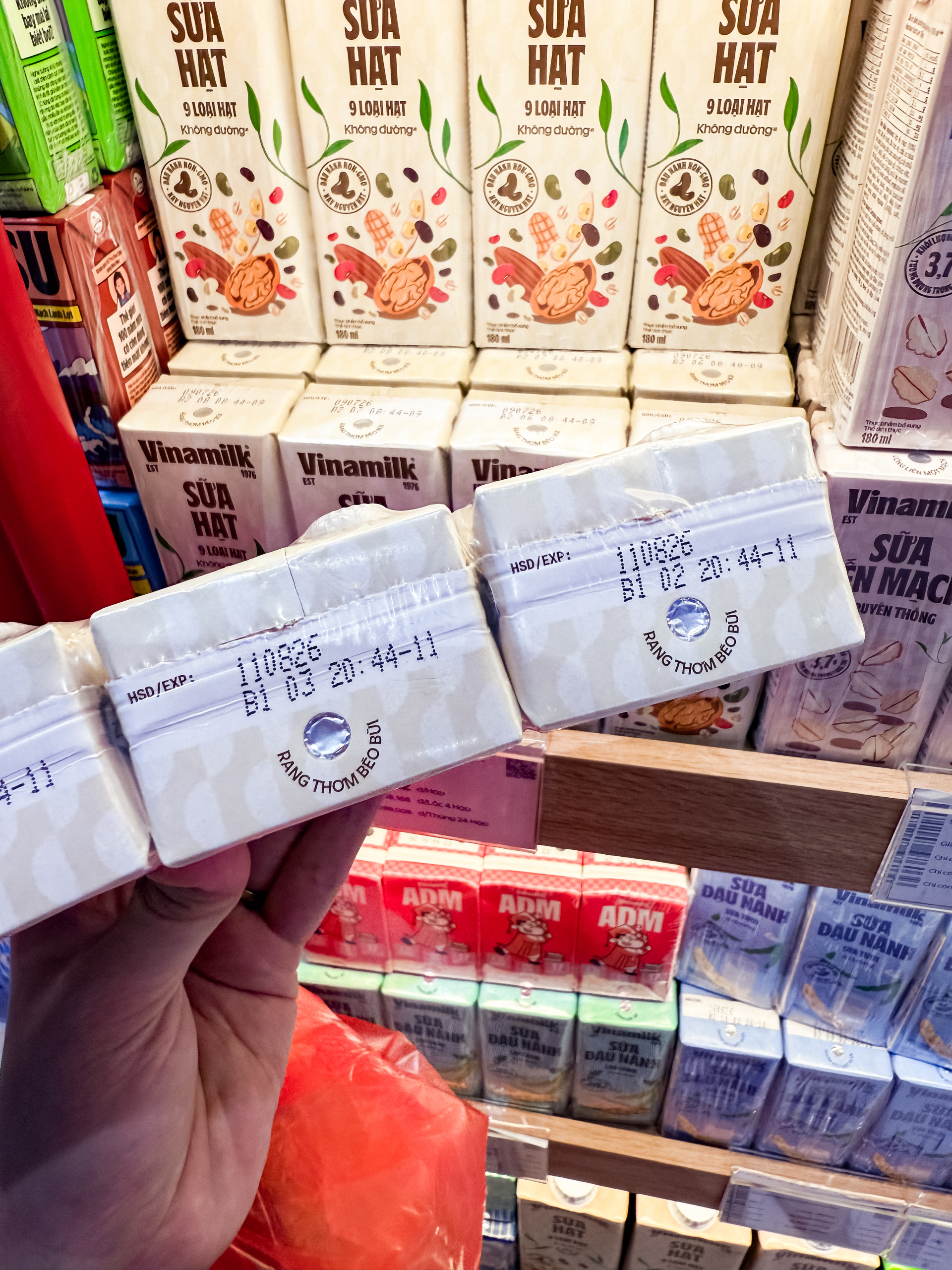 H&atilde;ng sữa quốc d&acirc;n Vinamilk đặt "mật m&atilde;" tr&ecirc;n bao b&igrave;- Ảnh 9.