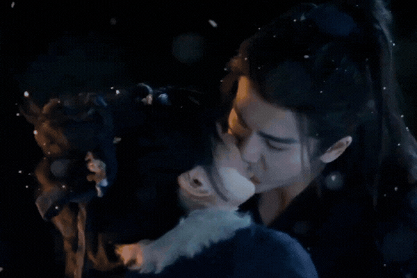 Ai cấm t&agrave;i tử n&agrave;y đ&oacute;ng cảnh h&ocirc;n gi&ugrave;m với: Đ&atilde; xấu lại c&ograve;n th&ocirc; bạo, nh&igrave;n m&ocirc;i nữ ch&iacute;nh l&agrave; biết đau đớn cỡ n&agrave;o- Ảnh 1.