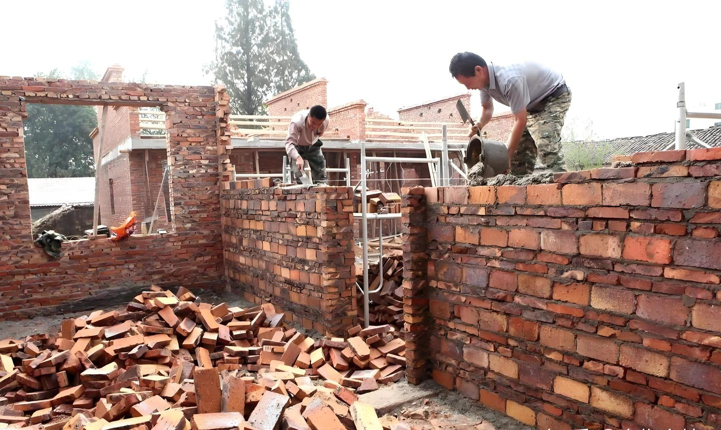 Ước mơ về qu&ecirc; x&acirc;y nh&agrave; nghỉ hưu tan vỡ sau 3 th&aacute;ng thi c&ocirc;ng: 5 lần khiếu nại khiến t&ocirc;i phải nghĩ lại tất cả- Ảnh 1.
