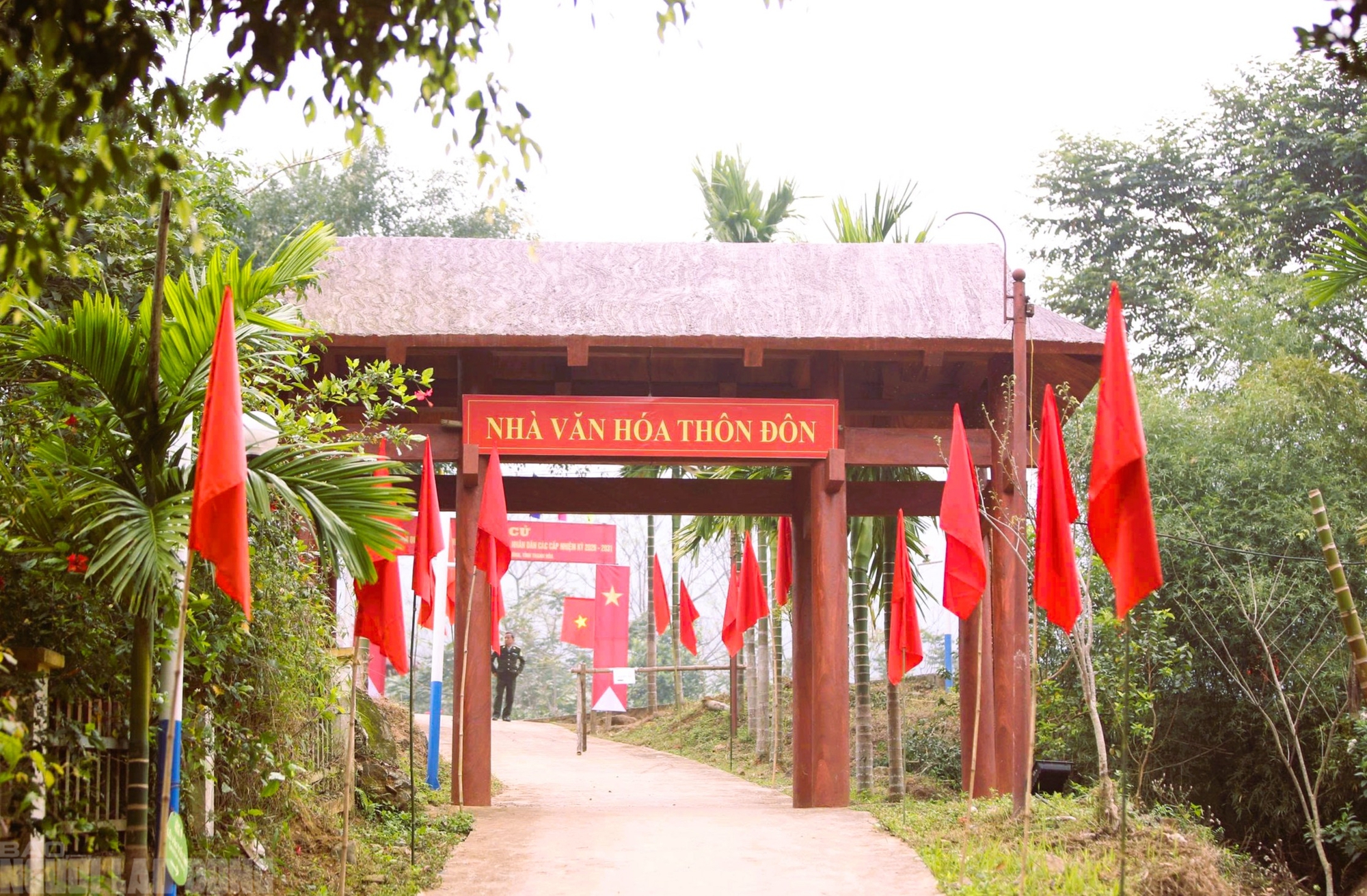 Điểm du lịch nổi tiếng ở Thanh H&oacute;a rực rỡ cờ Tổ quốc trước ng&agrave;y bầu cử- Ảnh 15.