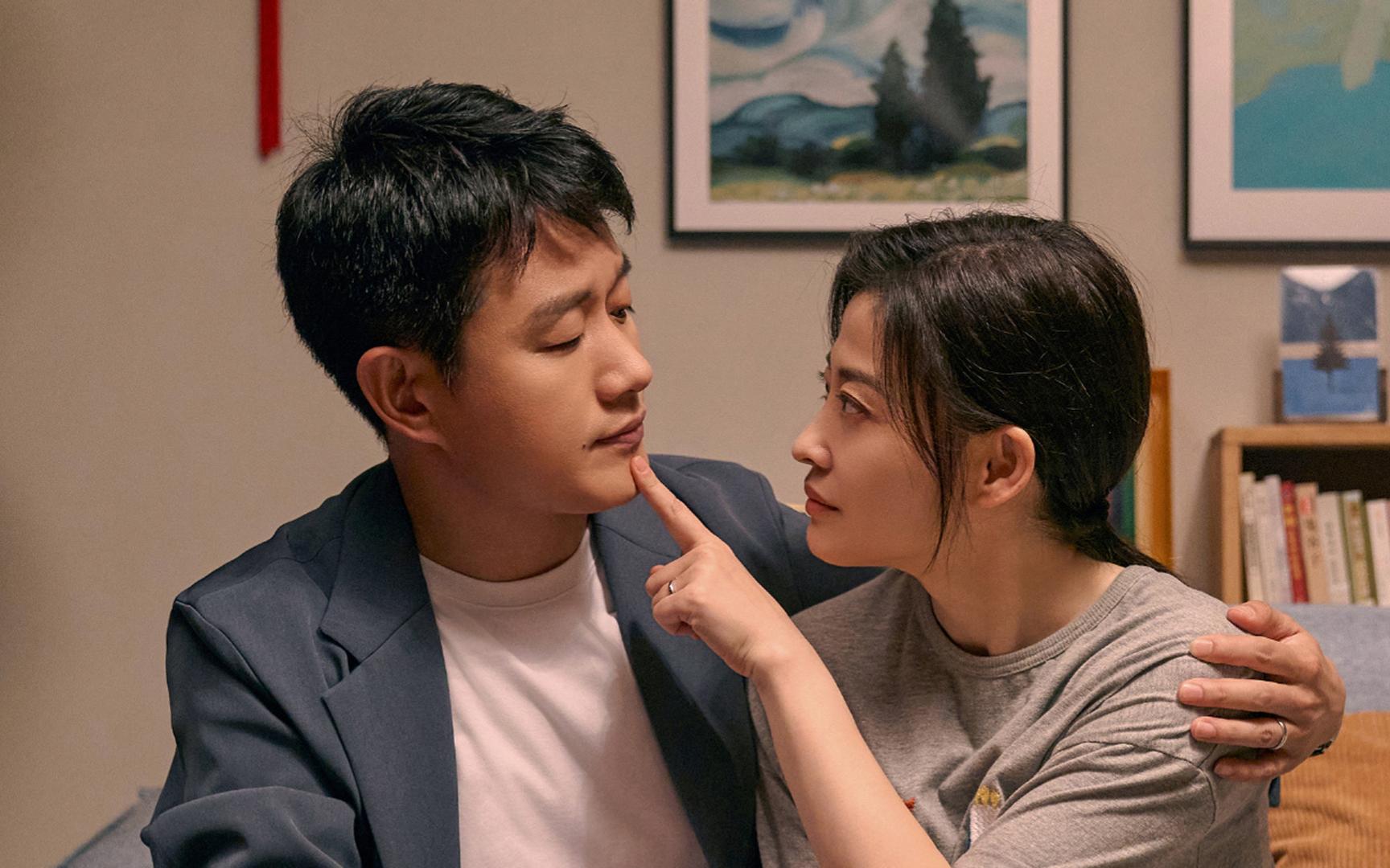 10 năm đợi chờ, vợ về nước "vỡ mộng" đ&ecirc;m t&acirc;n h&ocirc;n thứ hai: Sự thật phũ ph&agrave;ng đằng sau chiếc giường lạnh lẽo!- Ảnh 1.