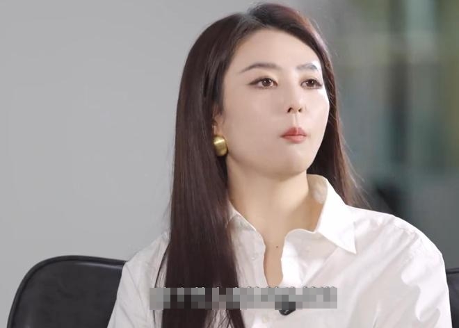 T&iacute;nh c&aacute;ch kh&oacute; m&agrave; y&ecirc;u thương nổi của hội nghệ sĩ showbiz được b&oacute;c trần bởi ch&iacute;nh quản l&yacute;- Ảnh 2.