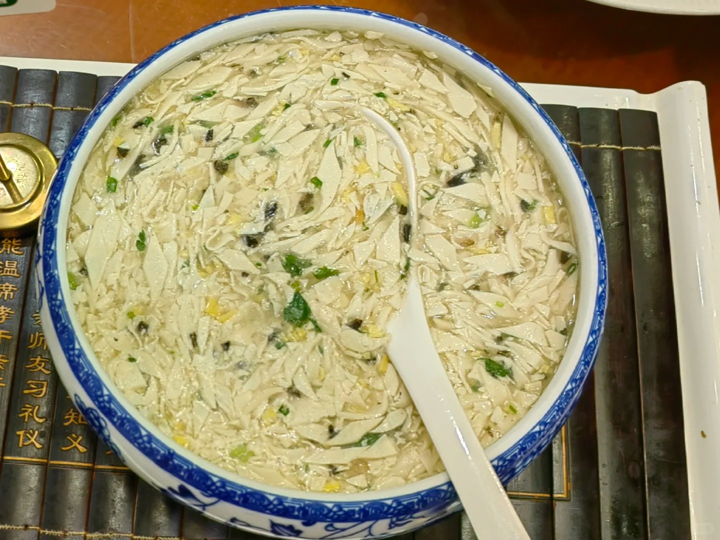 6 món đặc sản Hoài An ngon nức nở, nhìn thôi đã thấy cả một trời thương nhớ quê nhà, ngon chẳng kém gì mâm cơm mẹ nấu!- Ảnh 20. 6 món đặc sản Hoài An ngon nức nở, nhìn thôi đã thấy cả một trời thương nhớ quê nhà, ngon chẳng kém gì mâm cơm mẹ nấu!- Ảnh 20.