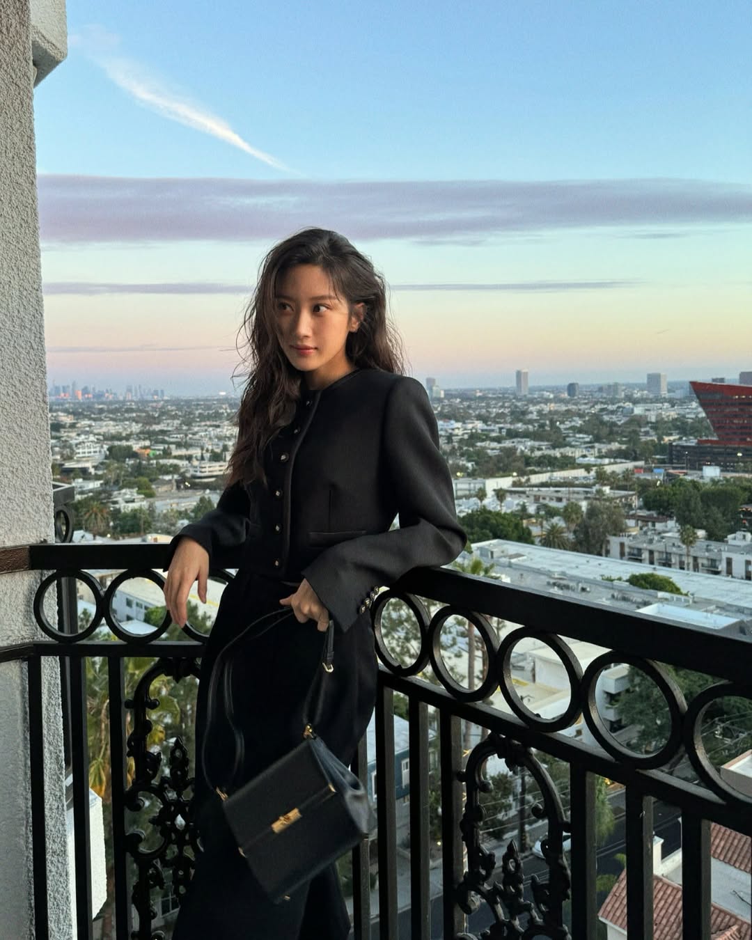 Nữ ch&iacute;nh phim H&agrave;n g&acirc;y sốt Việt Nam: Nhan sắc mỏng manh nh&igrave;n muốn che chở, gu thời trang "nghệ" như cảnh phim- Ảnh 9.