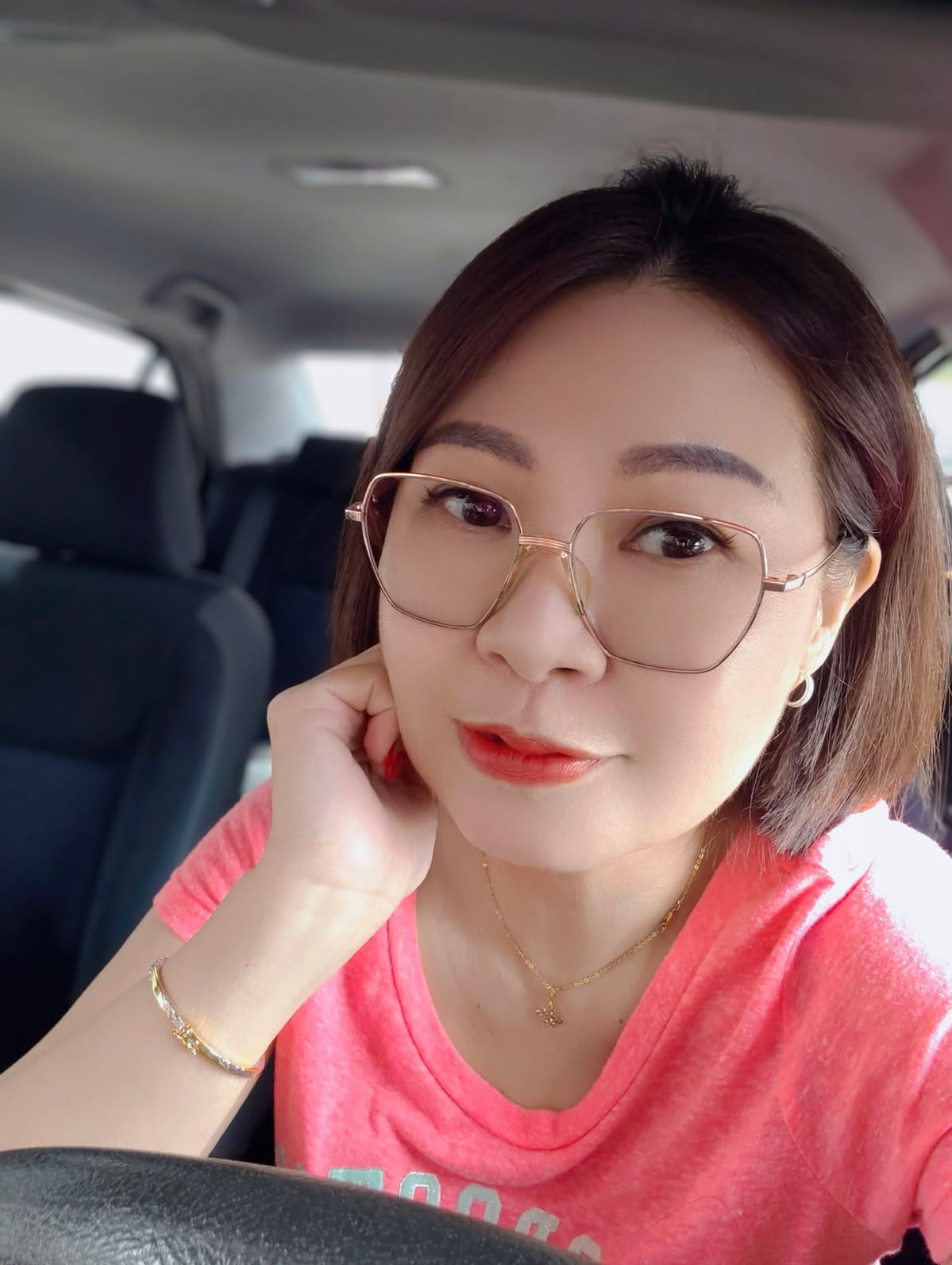 6 c&aacute;ch kiếm tiền tại nh&agrave; để trang trải chi ph&iacute; sinh hoạt: Người phụ nữ n&agrave;y kiếm hơn 1,8 tỷ đồng/năm v&agrave; b&agrave;i học thực tế ph&iacute;a sau- Ảnh 1.