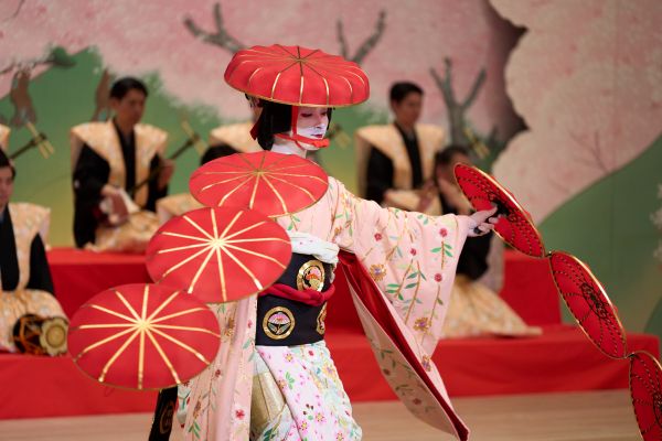 2 nam thần 3.400 tỷ đang viral khắp MXH Việt: Visual đẹp như đ&uacute;c từ v&agrave;ng, xem đến đời tư ai cũng sửng sốt- Ảnh 9.