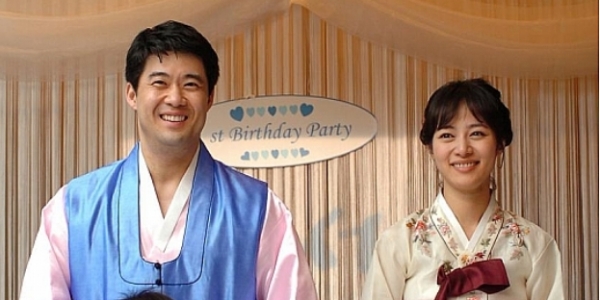 Nữ diễn vi&ecirc;n mất 18 tỷ ly h&ocirc;n doanh nh&acirc;n v&igrave; tiểu tam nh&agrave; đối diện: Bị chồng đ&aacute;nh xuất huyết n&atilde;o để bảo vệ nh&acirc;n t&igrave;nh- Ảnh 1.