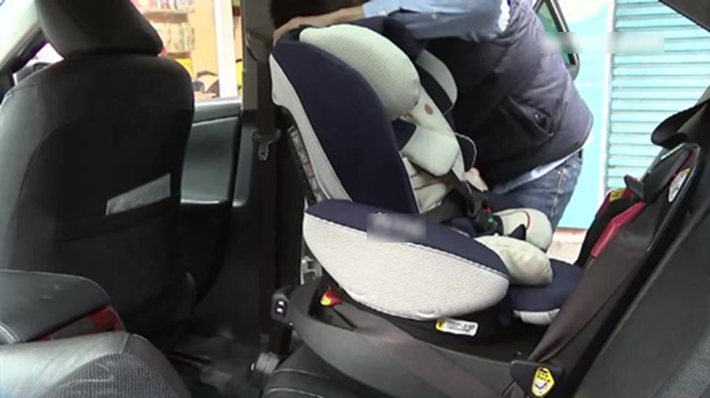 Đi xe qu&atilde;ng đường 200 m&eacute;t, b&eacute; 1 tuổi bị liệt nửa người: B&aacute;c sĩ cảnh b&aacute;o sai lầm nhiều cha mẹ mắc phải- Ảnh 3.