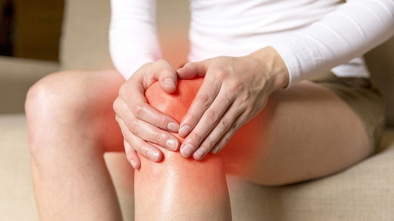 Nhiều người mới ngo&agrave;i 30 đ&atilde; hỏng khớp gối- Ảnh 1.